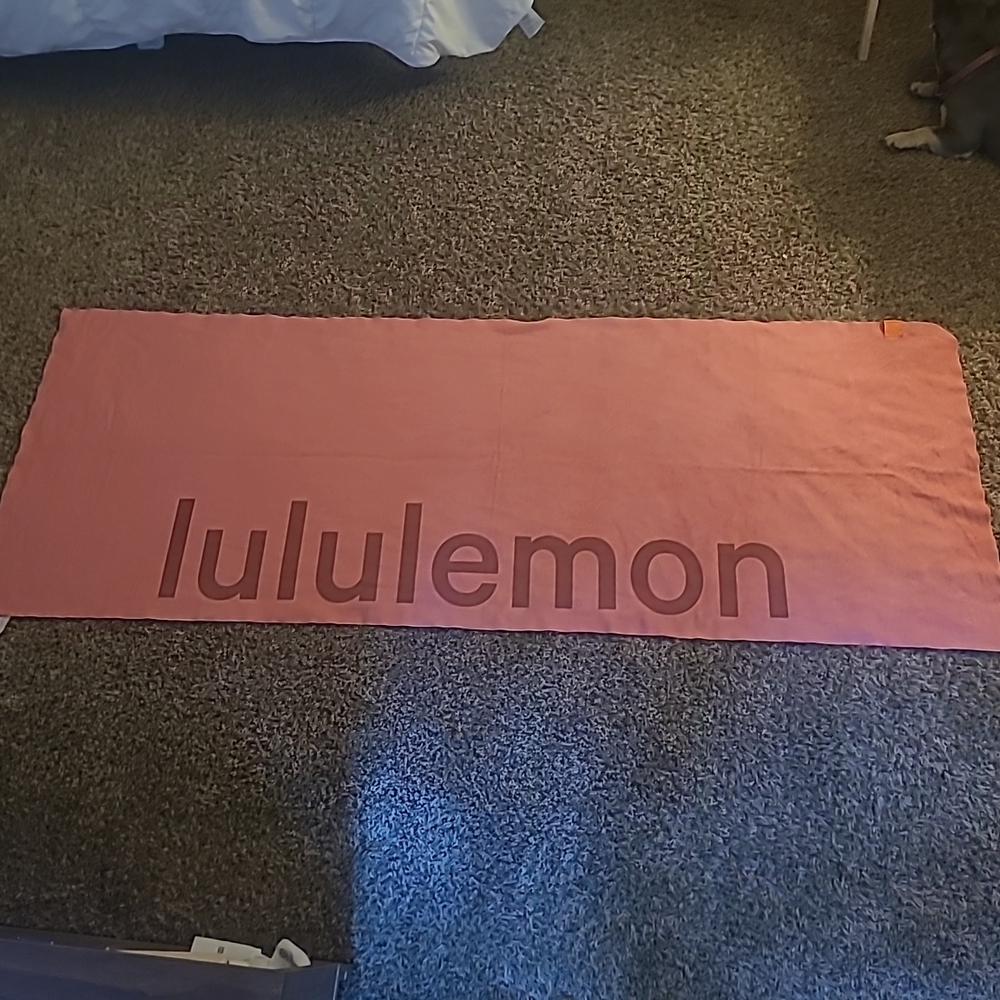 LuLuLemon yoga towel